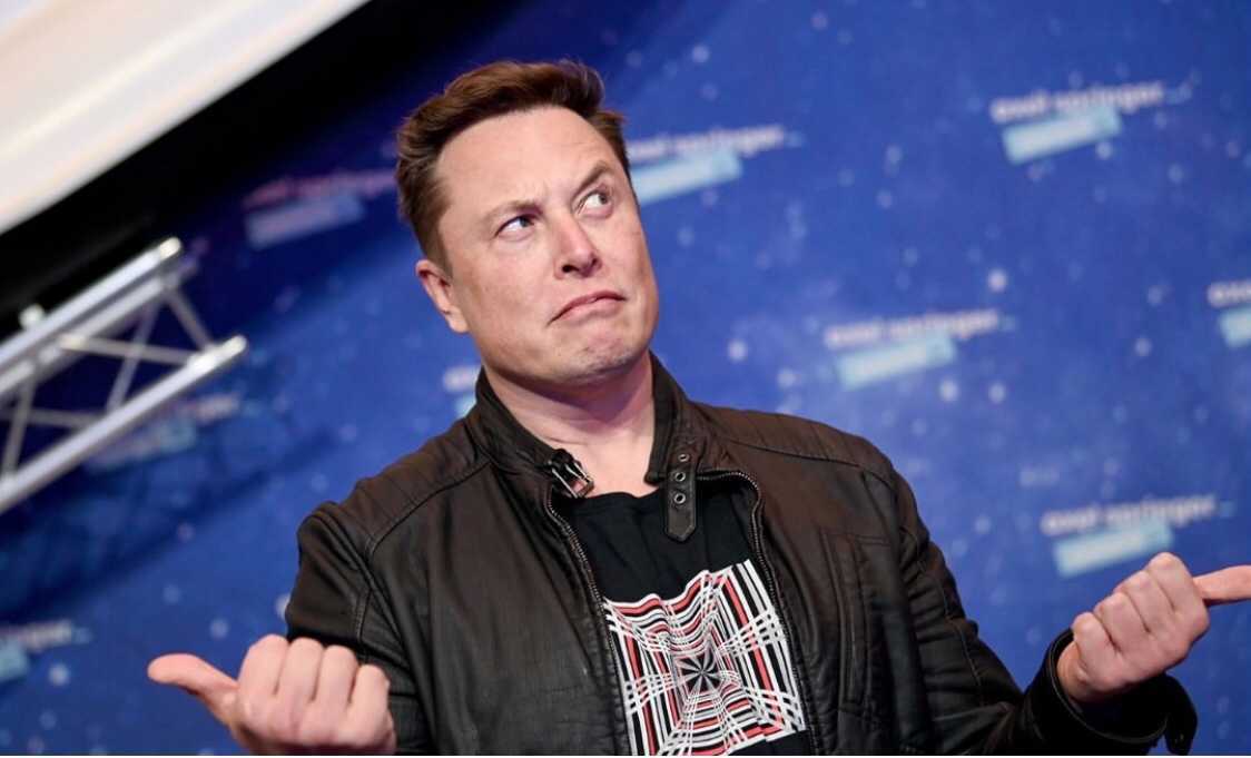 Musk Puts Twitter Takeover on Hold | CyberCrew